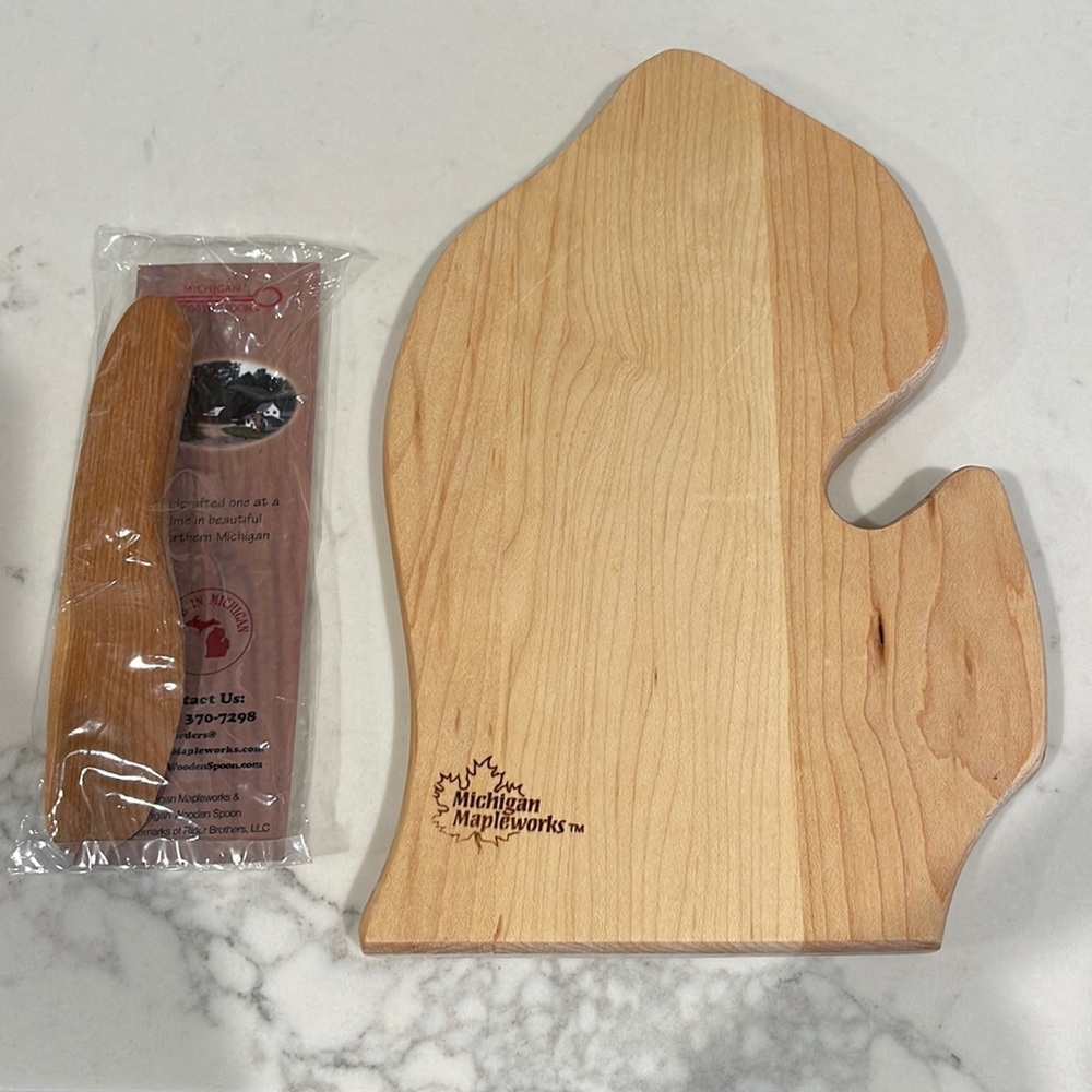 CUTTING BOARD